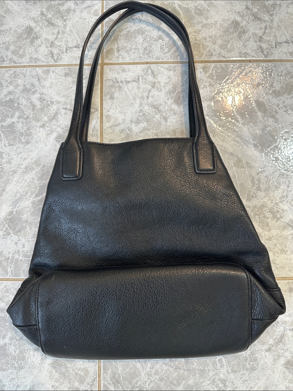 Tory Burch Black Pebbled Leather Shoulder Tote with Gold Logo - Picture 2 of 3